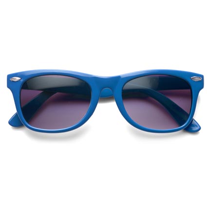 Modern children's wholesale sunglasses styles are more hip and stylish than ever before. Mimicking the styles of parents, only at a more proportionate size, young fashionistas have never looked so fashionable.