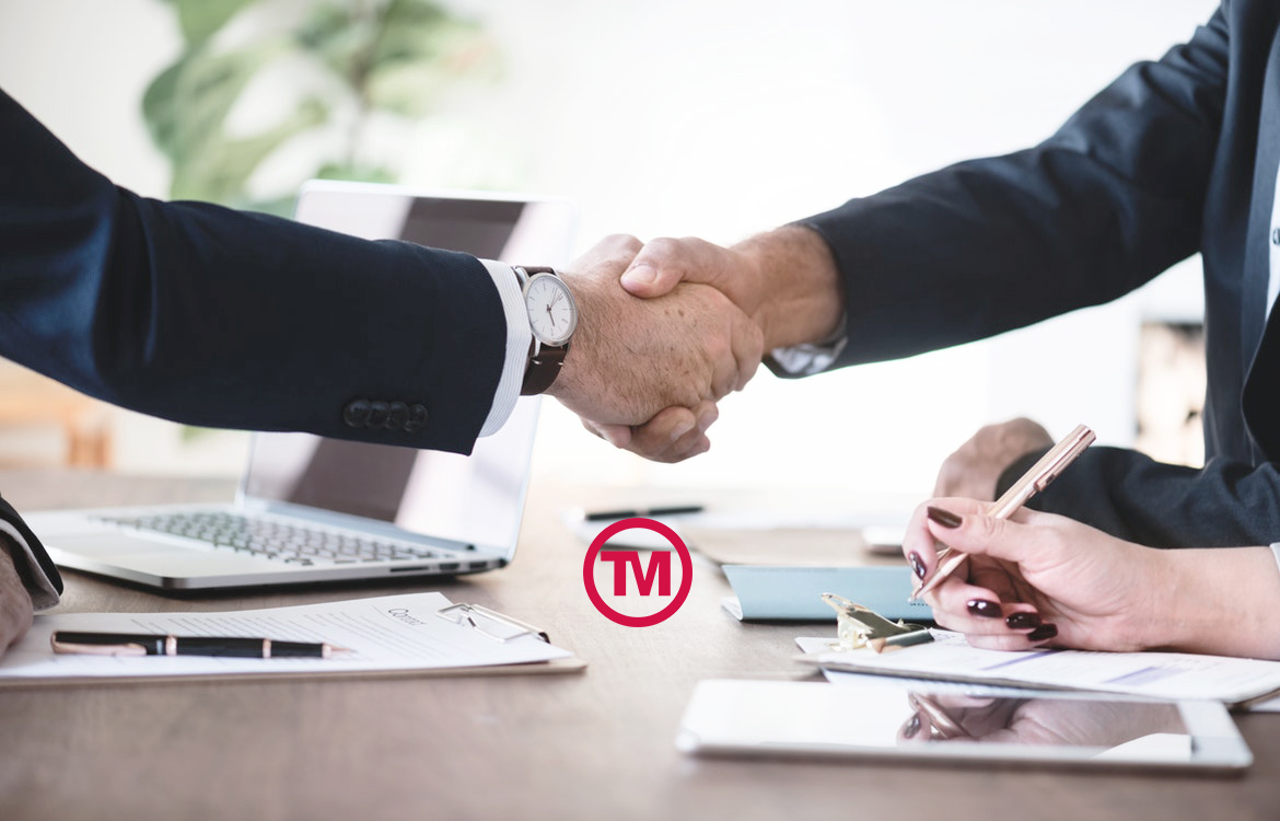 Branded Corporate Gifts To Build Your Relationships With Customers