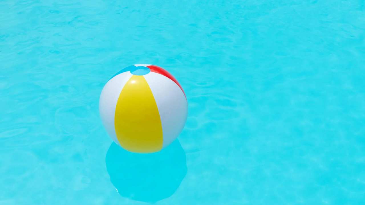 Best Summer Giveaways For 2025: Ideas For Any Business & Marketing Campaign